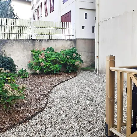 Frias - 3 Etoiles - Welkeys Apartment