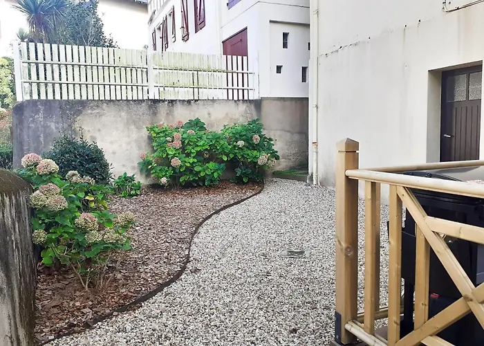 Frias - 3 Etoiles - Welkeys Appartement